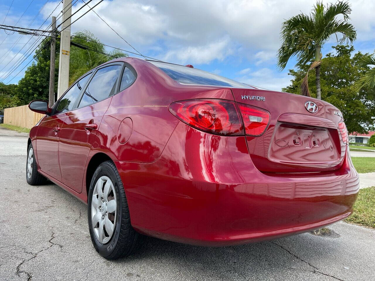 2008 HYUNDAI Elantra Sedan - $4,300