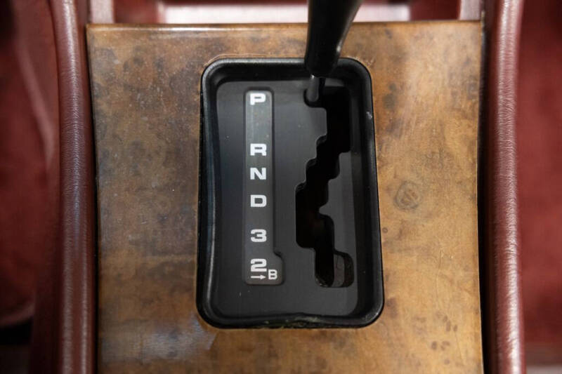 1988 Mercedes-Benz 560-Class 560 SEL