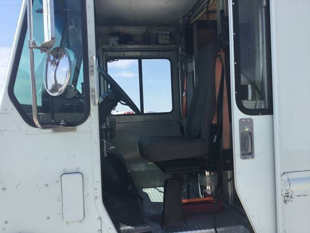 2002 Freightliner MT45 Chassis