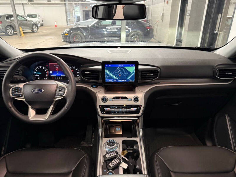 2024 Ford Explorer XLT