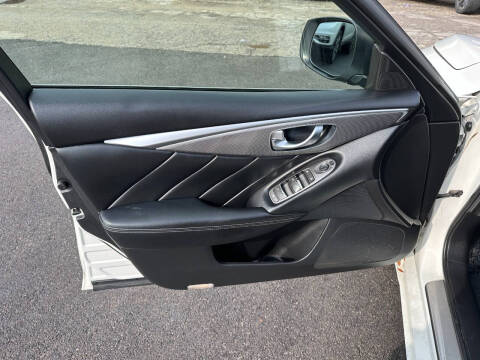 2014 Infiniti Q50 Premium