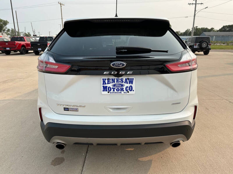 2024 Ford Edge Titanium