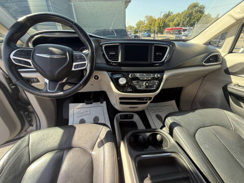 2020 Chrysler Pacifica Touring L