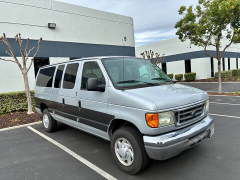 2006 Ford E-Series E-350 SD XLT