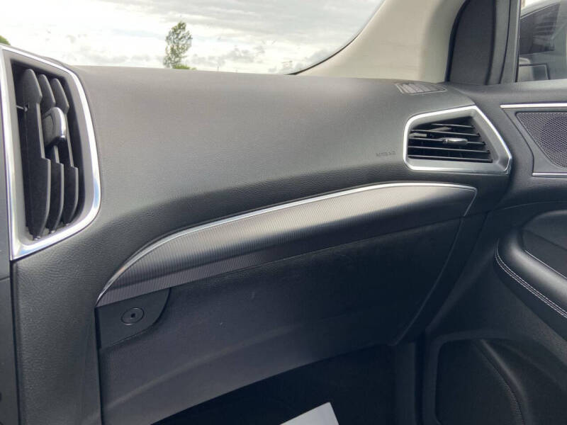 2018 Ford Edge Titanium