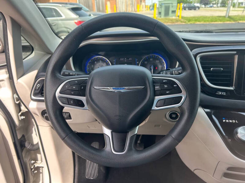 2017 Chrysler Pacifica Touring