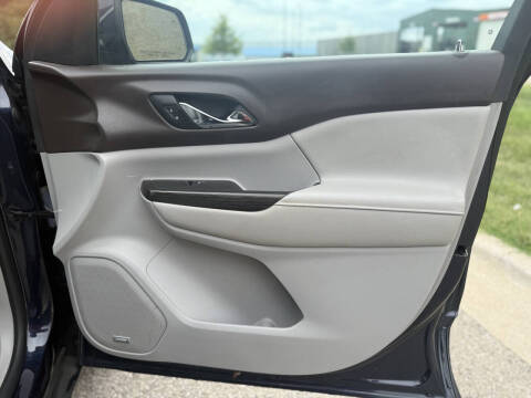 2017 GMC Acadia SLT-1