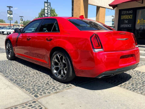 2017 Chrysler 300