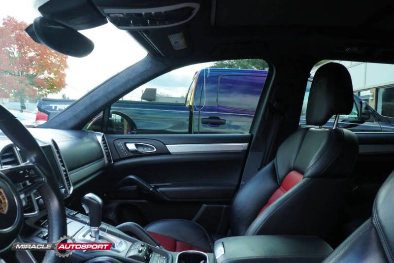 2018 Porsche Cayenne GTS