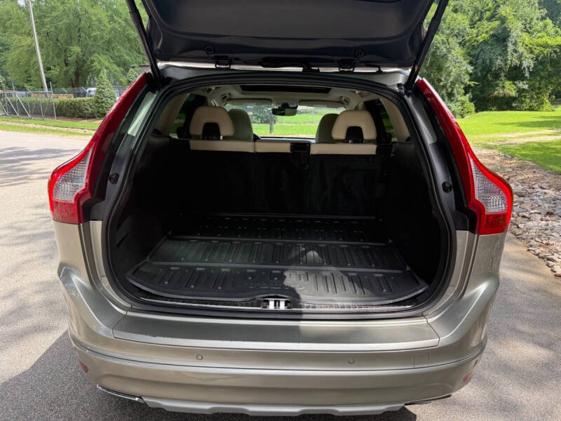 2016 Volvo XC60 T5 Drive-E Premier