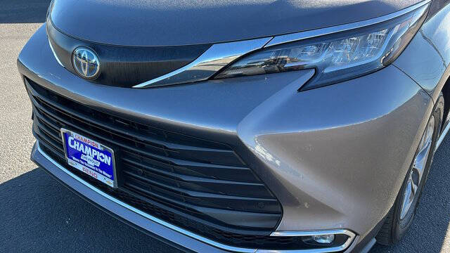 2021 Toyota Sienna XLE 7-Passenger