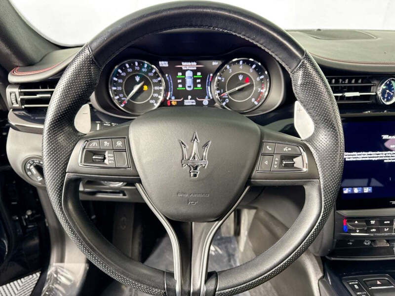 2023 Maserati Quattroporte Modena Q4