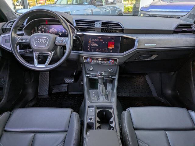 2022 Audi Q3 quattro S line Prem Plus 45 TFSI