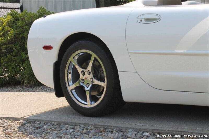1999 Chevrolet Corvette 26
