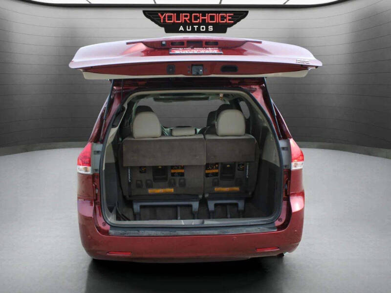 2014 Toyota Sienna XLE 7-Passenger