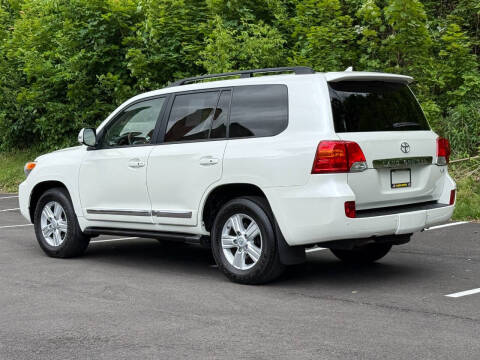 2013 Toyota Land Cruiser