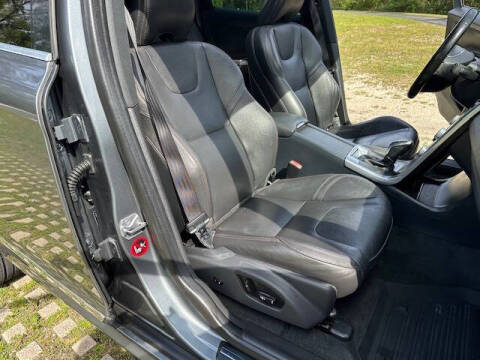 2016 Volvo XC60 T5 Drive-E Platinum