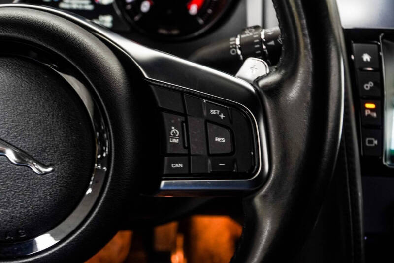 2018 Jaguar F-TYPE 296HP