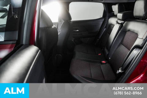 2025 Nissan Kicks SR