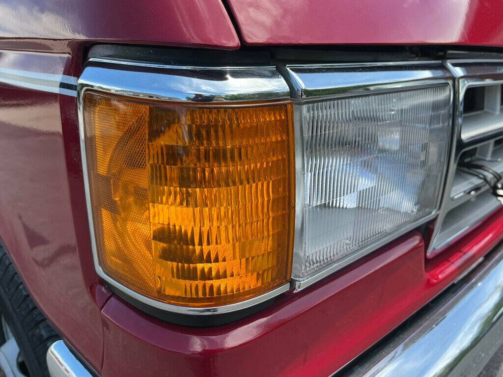 1988 Ford F-Super Duty 13