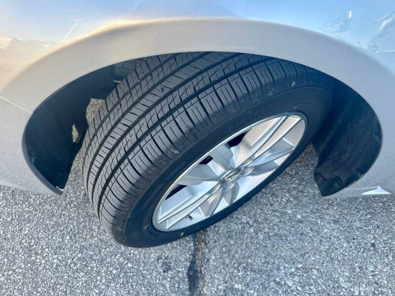 2013 Toyota Avalon XLE