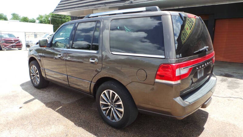 2016 Lincoln Navigator Select