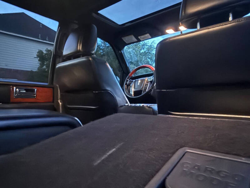 2017 Lincoln Navigator Select