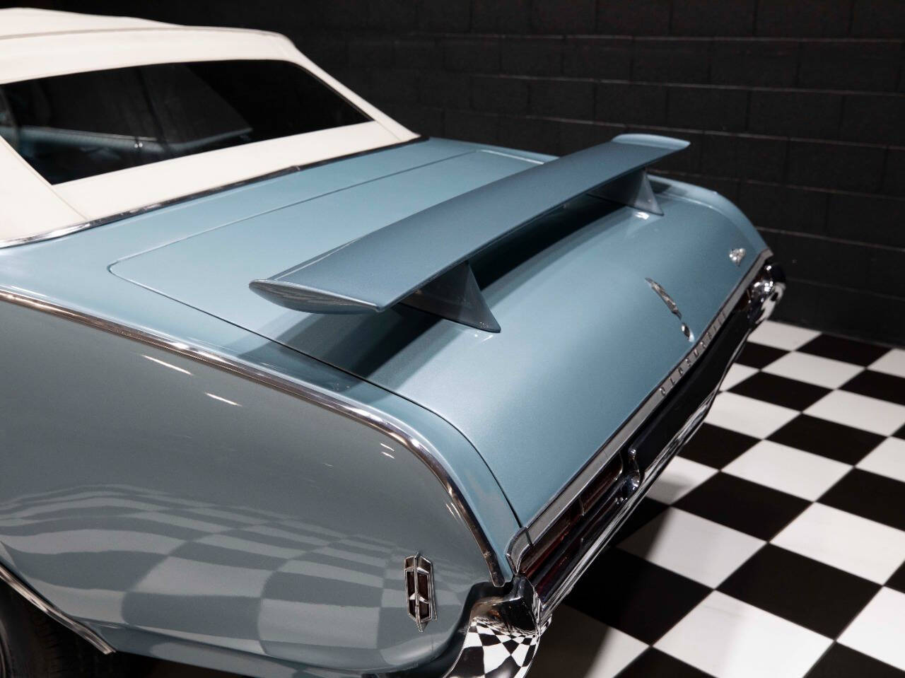 1968 Oldsmobile Cutlass 22