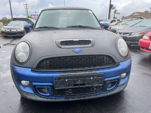 2012 MINI Cooper Hardtop for sale at Bloom Auto Sales in Escondido CA