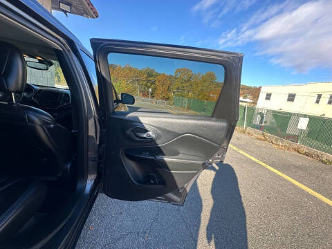 2019 Jeep Cherokee Altitude