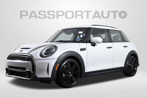 2024 MINI Hardtop 4 Door Cooper S Photo