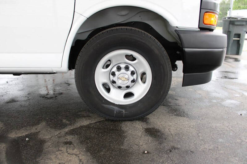 2025 Chevrolet Express 2500