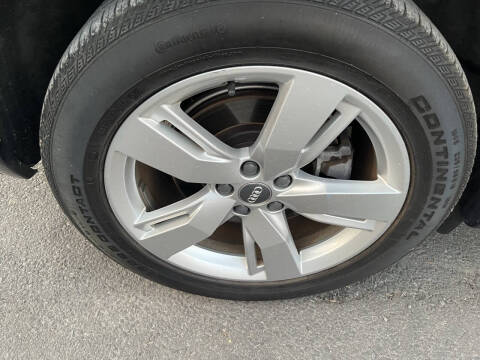 2018 Audi Q5 2.0T quattro Premium Plus