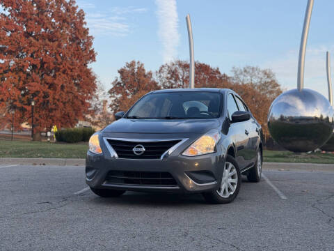 2019 Nissan Versa S Plus