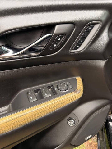 2017 GMC Acadia Denali