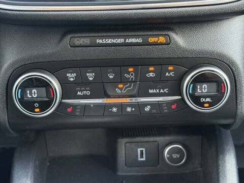 2020 Ford Escape Hybrid Titanium