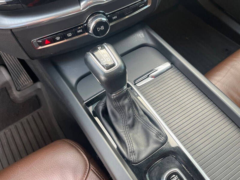 2018 Volvo XC60 T5 Momentum