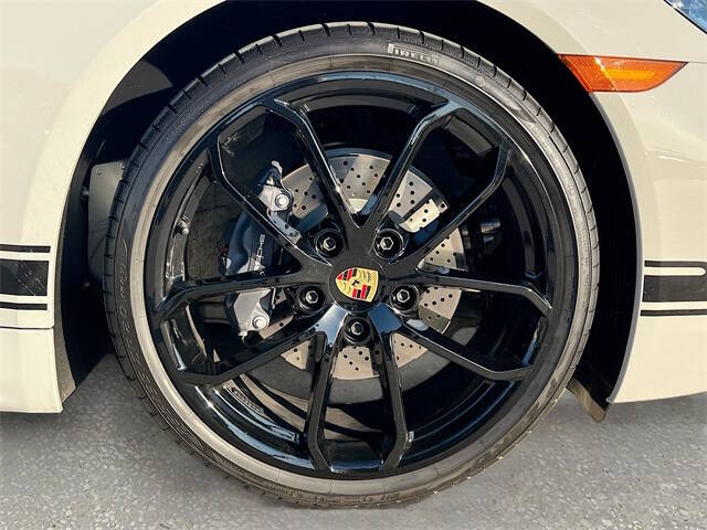 2025 Porsche 718 Cayman Style Edition