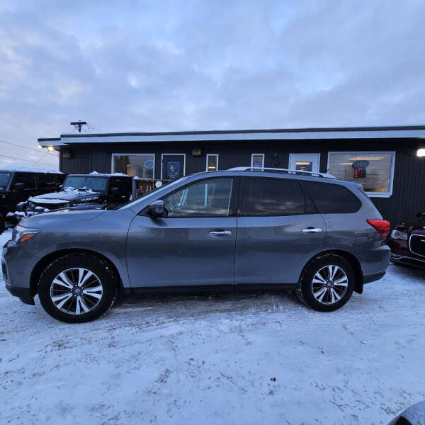 2017 Nissan Pathfinder S