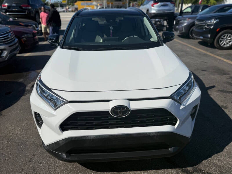 2019 Toyota RAV4 XLE Premium