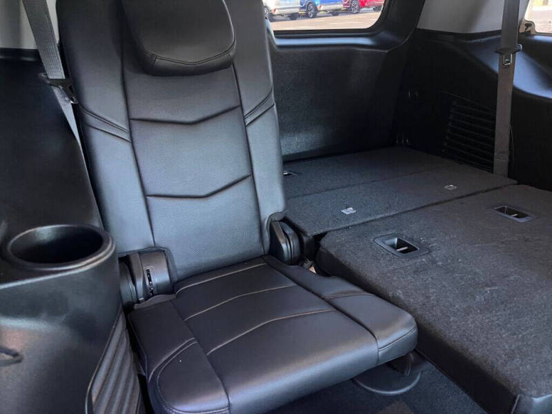 2019 Cadillac Escalade Luxury