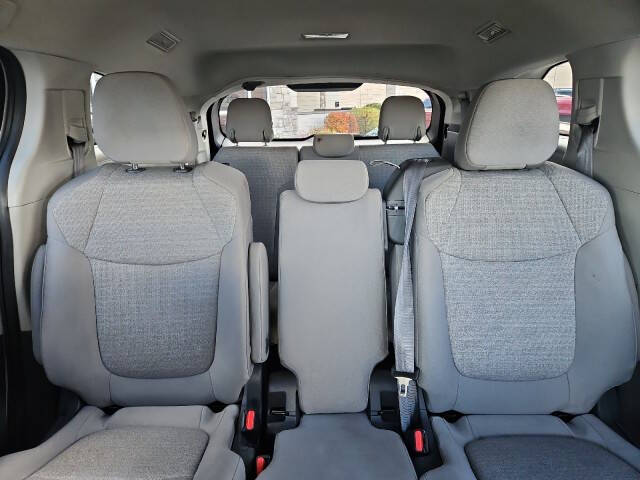 2021 Toyota Sienna LE 8-Passenger
