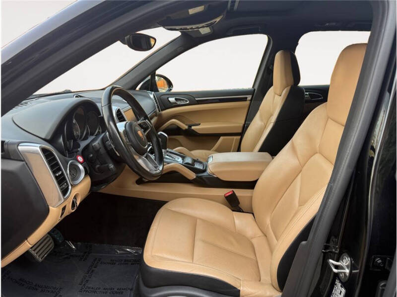 2016 Porsche Cayenne S E-Hybrid