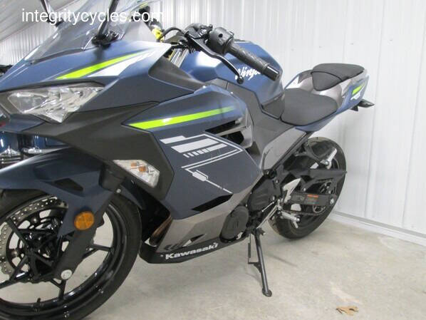 2022 Kawasaki Ninja 400