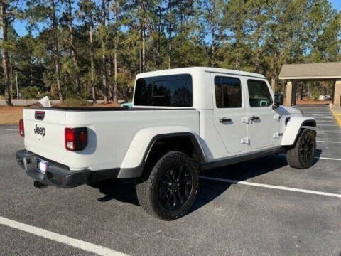 2025 Jeep Gladiator NightHawk