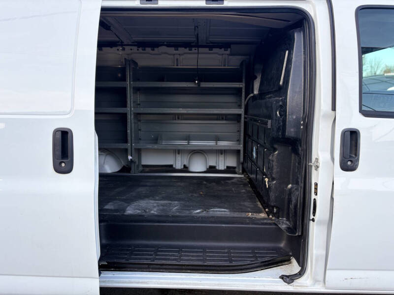 2021 Chevrolet Express 2500