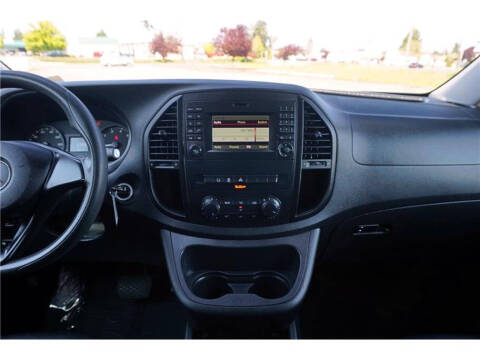 2016 Mercedes-Benz Metris Passenger