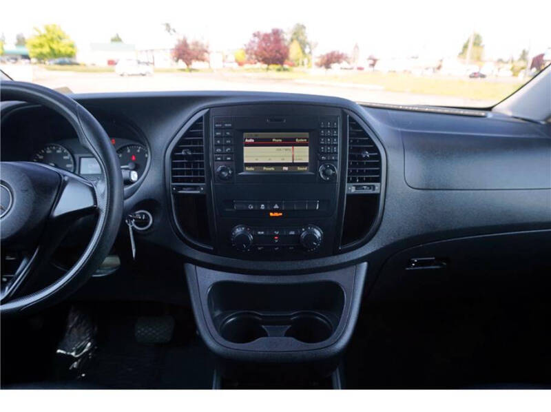 2016 Mercedes-Benz Metris Passenger