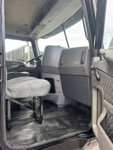 2009 Mack Granite