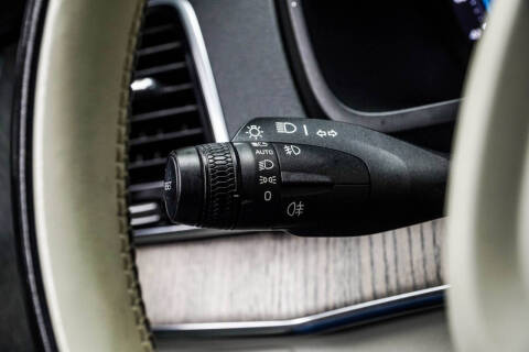 2023 Volvo XC90 B6 Plus Bright Theme 7P